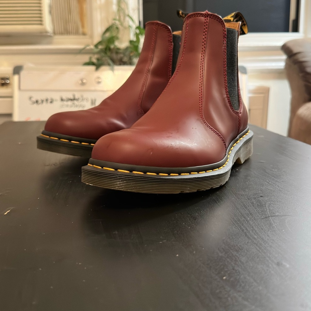 New boots, I bought it last winter and haven't used it and want to free up space